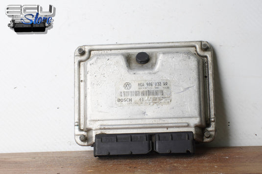ECU CENTRALITA MOTOR 0261208604 06A906032RR VW New Beetle 2.0 20050
