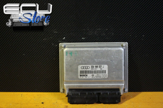 ECU / CENTRALITA MOTOR 8E0909557J 0261207977 - AUDI
