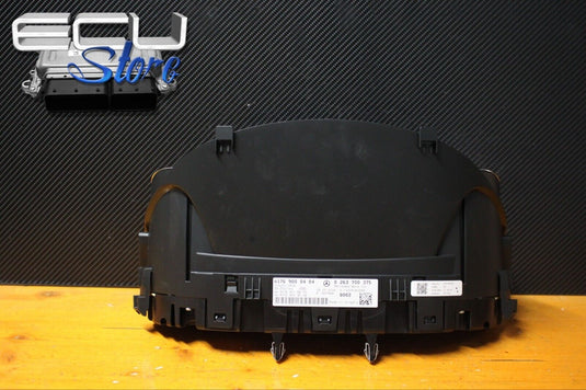 VELOCIMETRO / CUADRO INSTRUMENTOS MERCEDES A W176 2016 A1769000404 0263700375