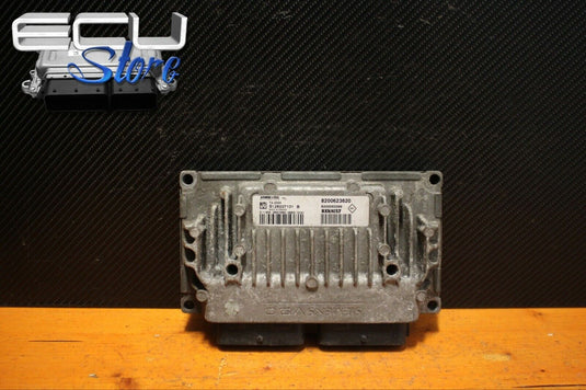 ECU / CENTRALITA MOTOR S126027101 8200623620 8200563399 - RENAULT