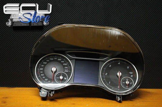 VELOCIMETRO / CUADRO INSTRUMENTOS MERCEDES A W176 DIESEL A1769009304 0263700467