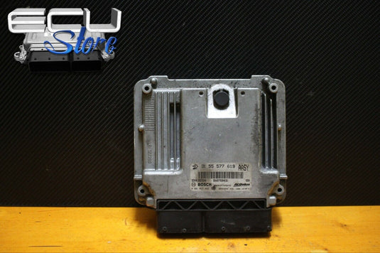 ECU / CENTRALITA MOTOR 0281017453 55577619 - OPEL INSIGNIA 2.0CDTI