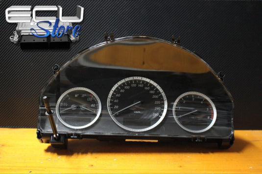 VELOCIMETRO / CUADRO INSTRUMENTOS MERCEDES C-KLASS 2009 DIESEL - A2045409848
